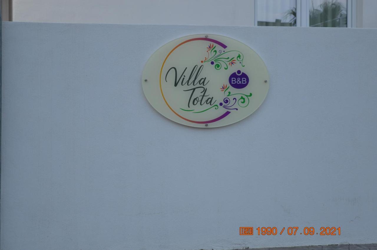 Tota Bed & Breakfast *